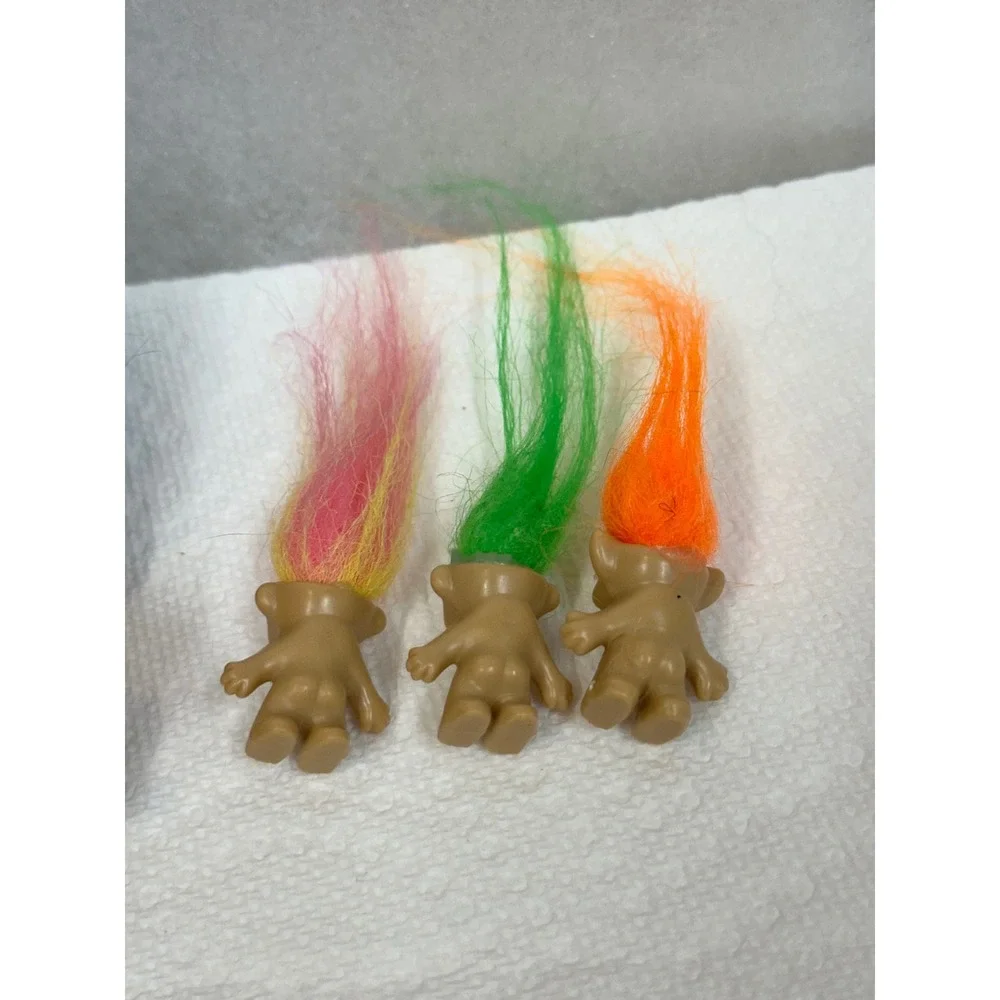 Vintage Wind Up Troll Toy with 3 Mini Trolls Blue Orange Green Pink Hair Vintage